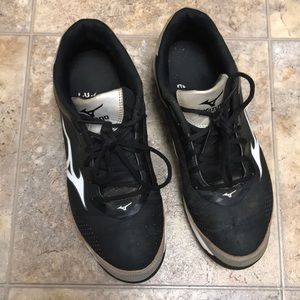 Womens Softball Cleats